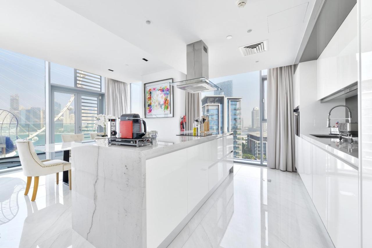 Апартаменти Spectacular 3 Bedroom With Maids Facing The Eye *