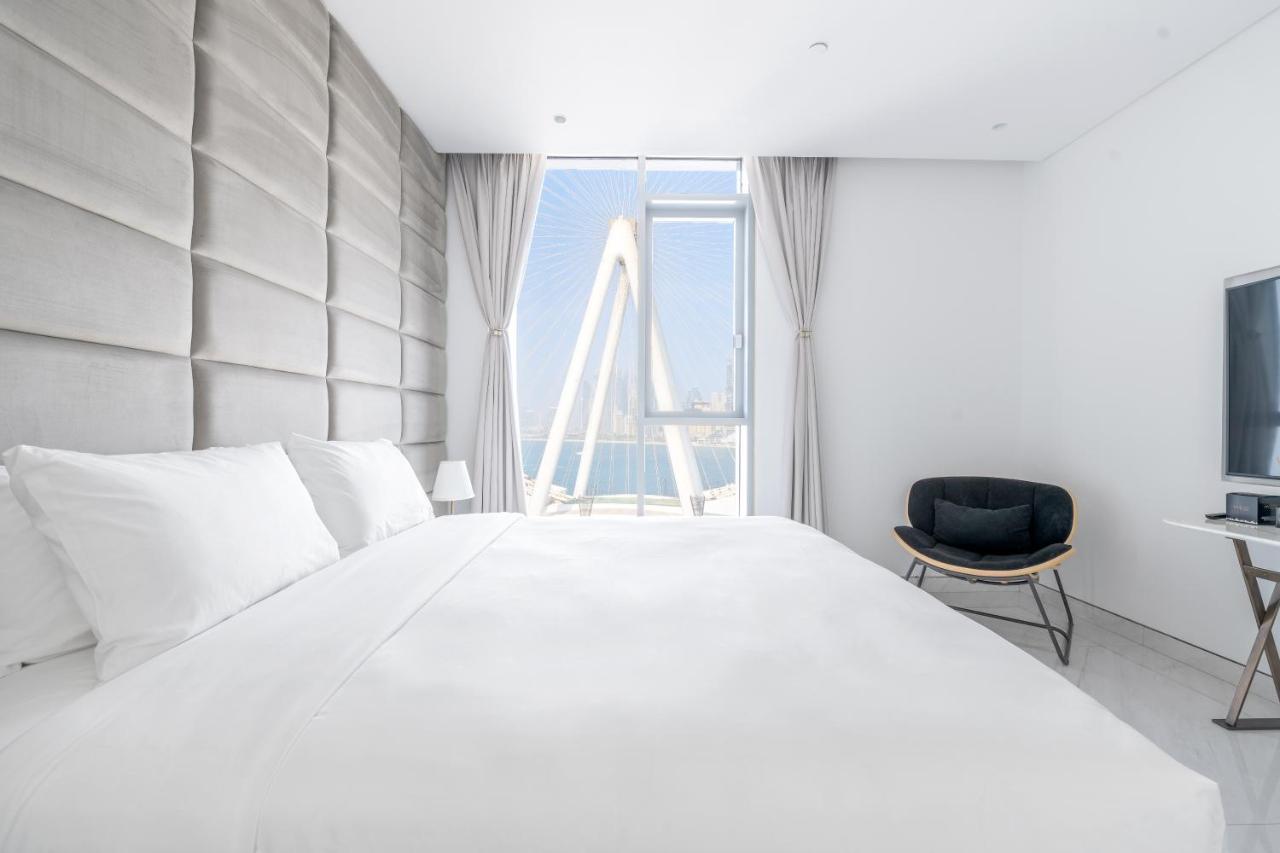 Апартаменти Spectacular 3 Bedroom With Maids Facing The Eye *